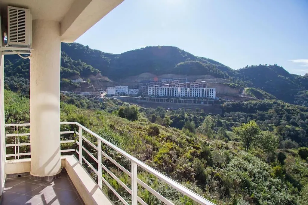 Exclusive Apartment Tirana 0*,